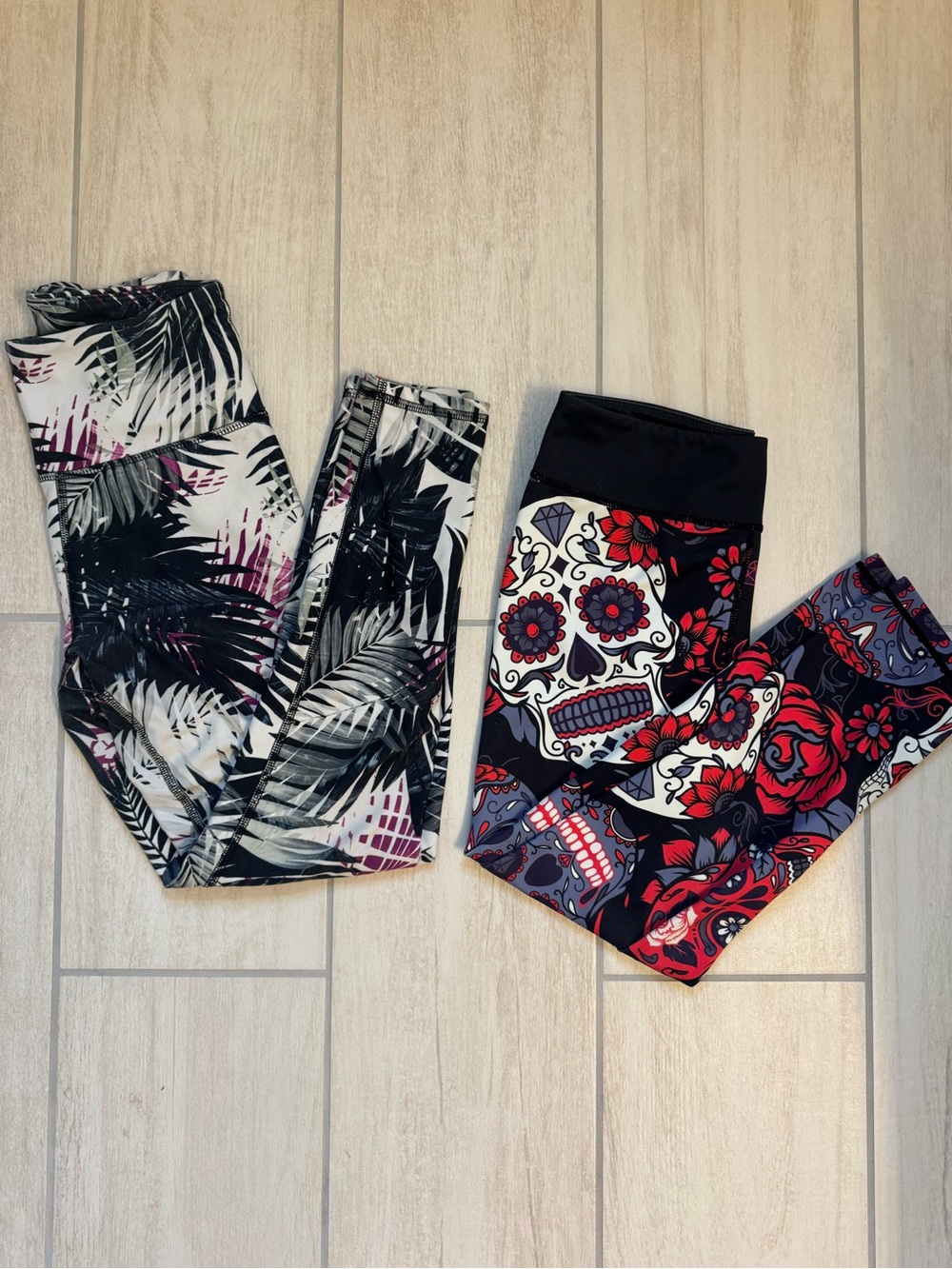Wonen’s Black & Red Patterned Active Leggings 2 pack bundle